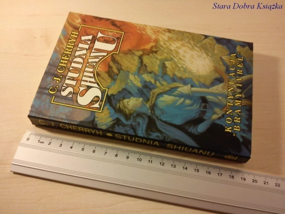 Bestseller STUDNIA SHIUANU - C. J. CHERRYH