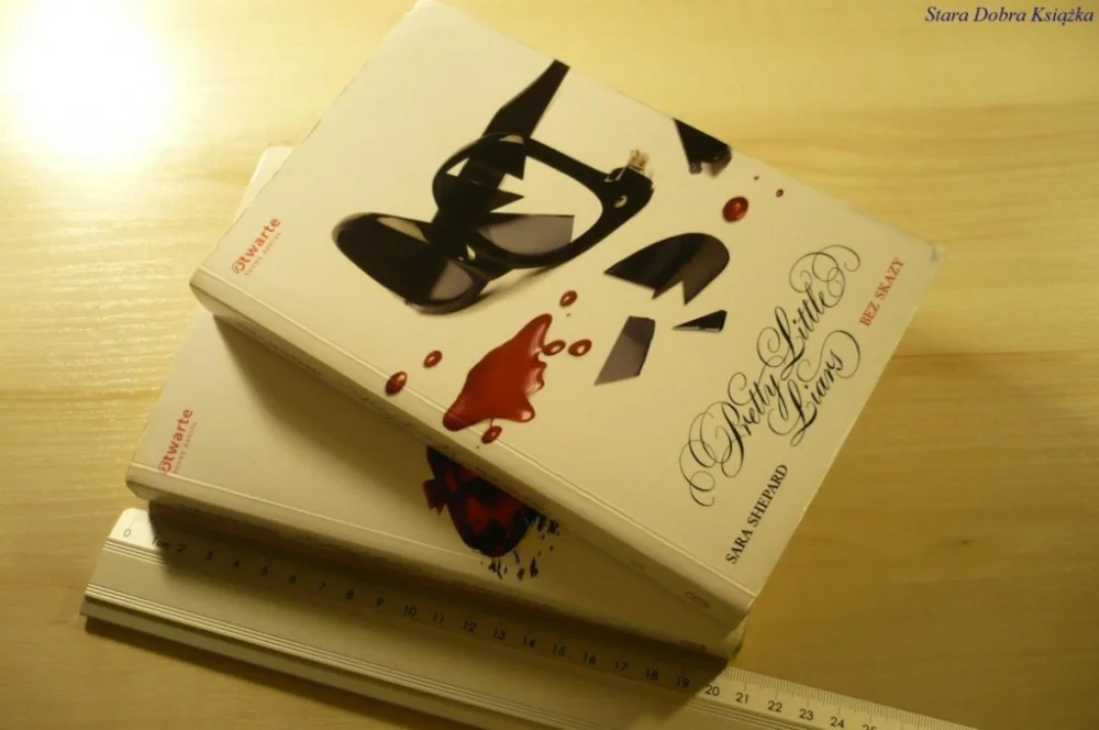 Wyprzedaż PRETTY LITTLE LIARS TOM I i II - Shepard (2011)