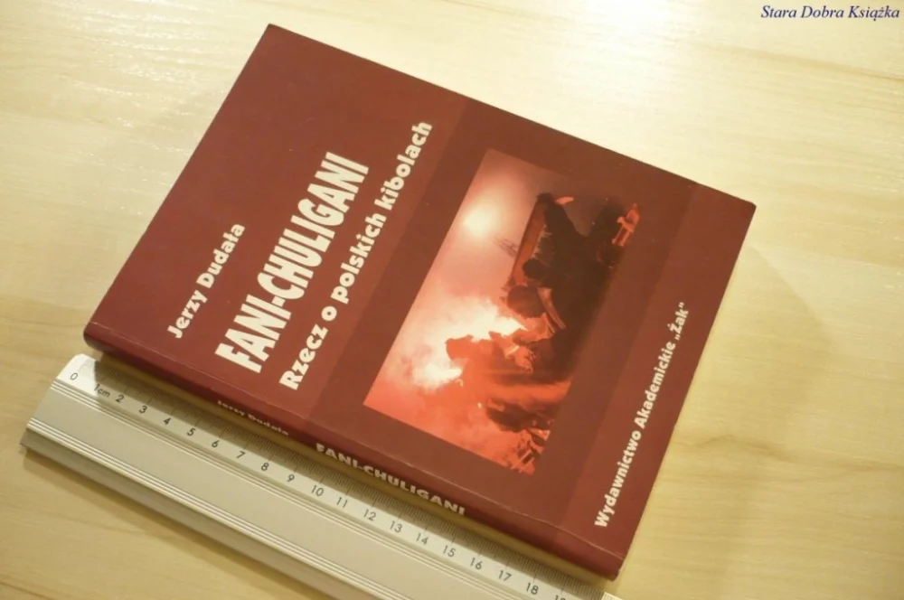 Szybka wysyłka FANI-CHILIGANI. RZECZ O POLSKICH KIBOLACH (2004)