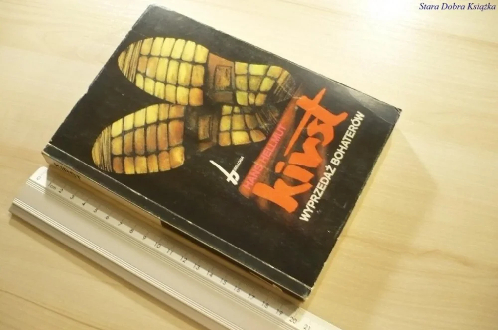 WYPRZEDAŻ BOHATERÓW - Hans Hellmut Kirst (1991) Popularny