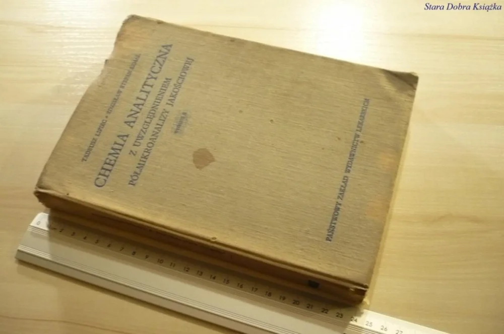 Obniżka ceny CHEMIA ANALITYCZNA - Tadeusz Lipiec (1968)