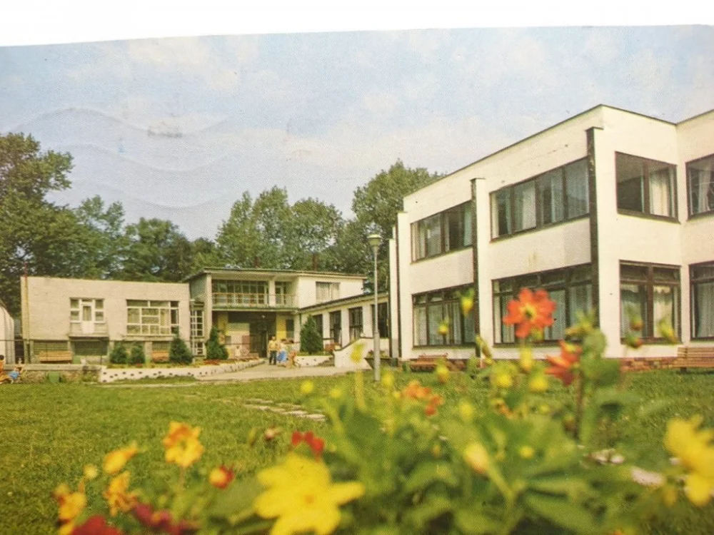 Zamów teraz MIELNO - UNIEŚCIE. OŚRODEK WCZASOWY FOT. SUROWIEC