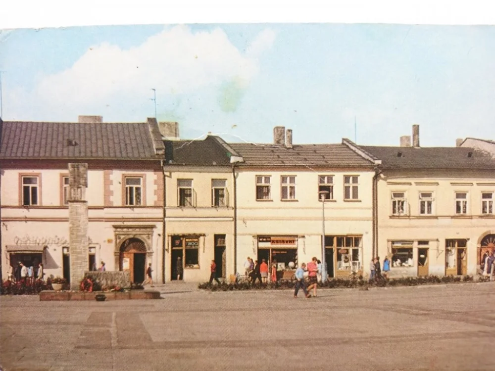 OLKUSZ. FRAGMENT RYNKU FOT. F. ZWIERZCHOWSKI Bezpieczna płatność