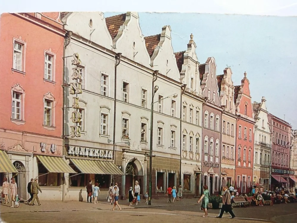 Najlepsza cena OPOLE. KAMIENICZKI W RYNKU FOT. P. KRASSOWSKI