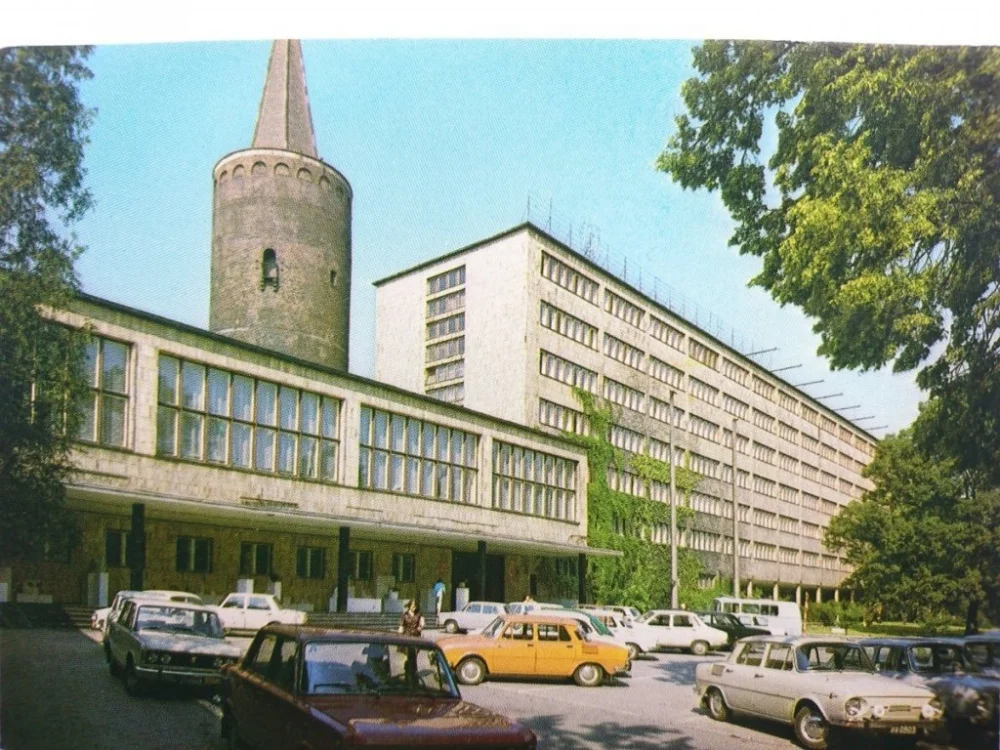 OPOLE. URZĄD WOJEWÓDZKI... FOT. P. KRASSOWSKI Nowość