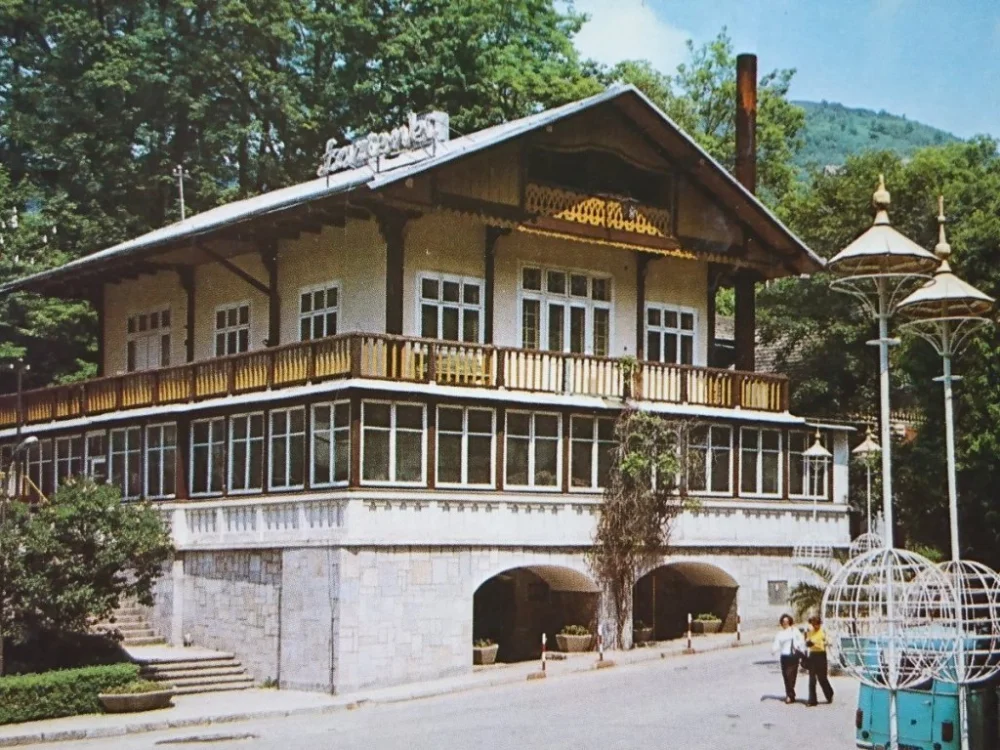 Popularny SZCZAWNICA-KROŚCIENKO. PLAC DIETLA - ŁAZIENKI