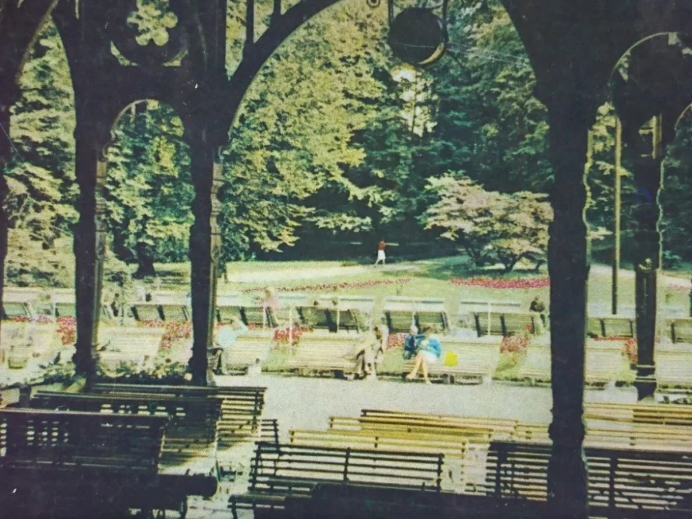 SZCZAWNO ZDRÓJ. PARK ZDROJOWY FOT. A. STELMACH Darmowy zwrot
