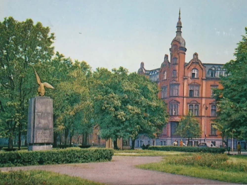 Łatwy zwrot SIEMIANOWICE. PLAC WOLNOŚCI... FOT. STELMACH