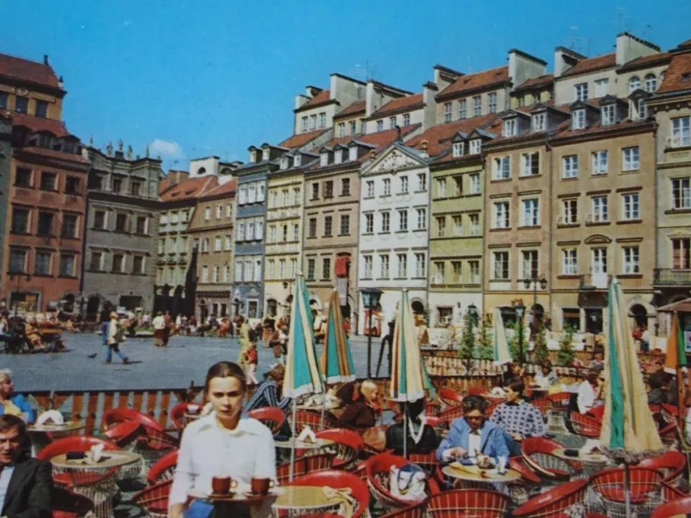 Taniej WARSZAWA. RYNEK STAREGO MIASTA FOT. J. DENYSENKO