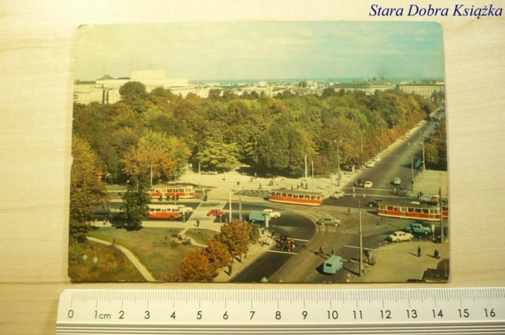 Nowy WARSZAWA. SKRZYŻOWANIE ULIC... FOT. H. PAWLAK