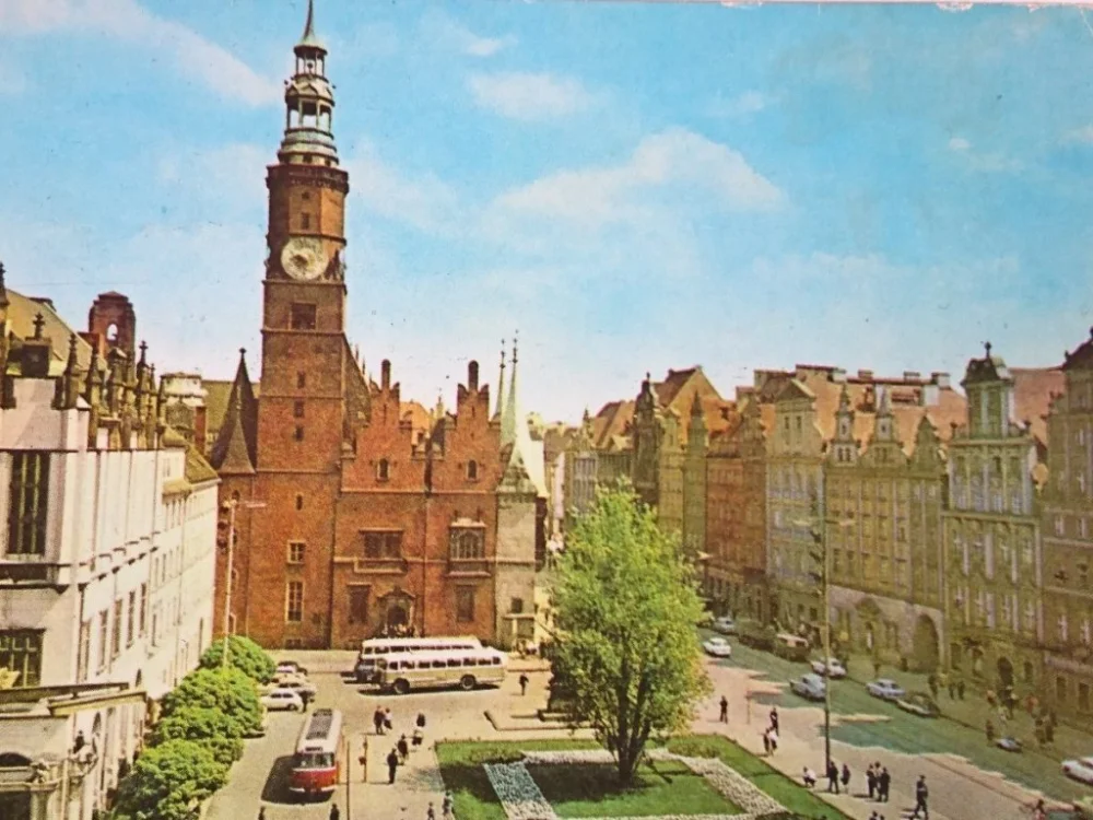 WROCŁAW. RYNEK FOT. T. BILIŃSKI Niska cena