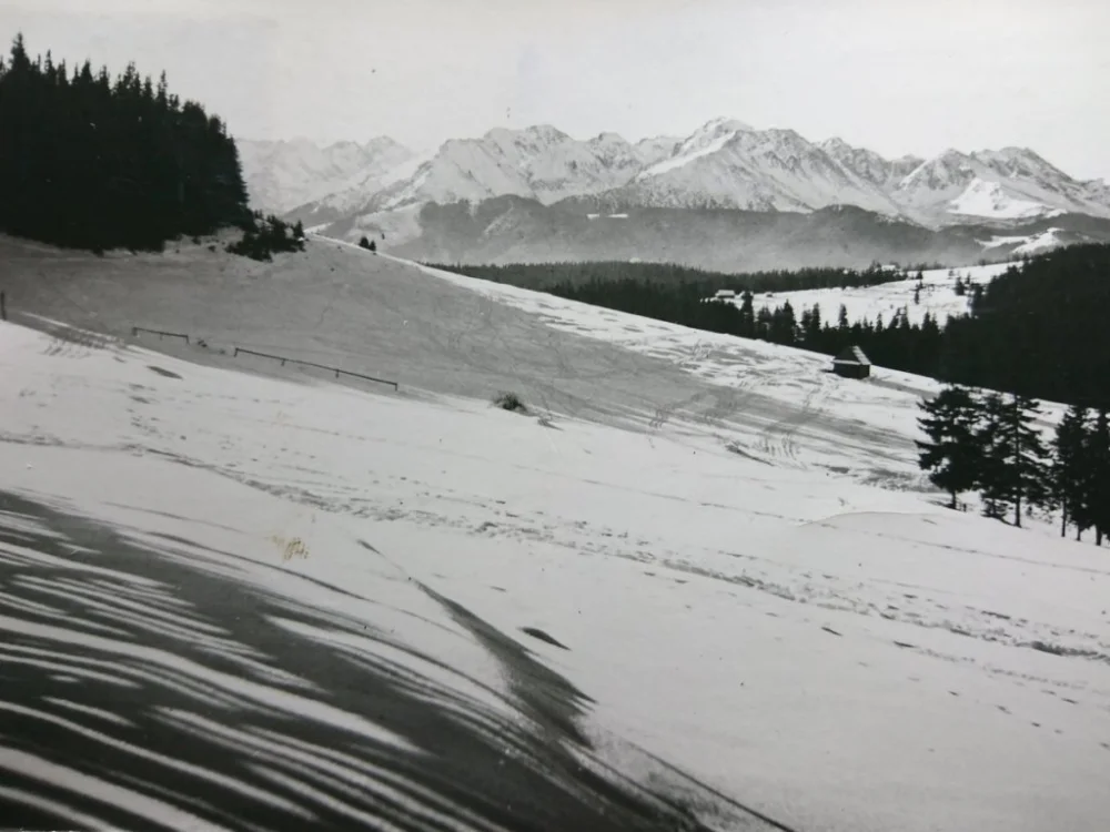 Taniej BUKOWINA TATRZAŃSKA. WIDOK NA TATRY FOT. ŚWIĘCKI