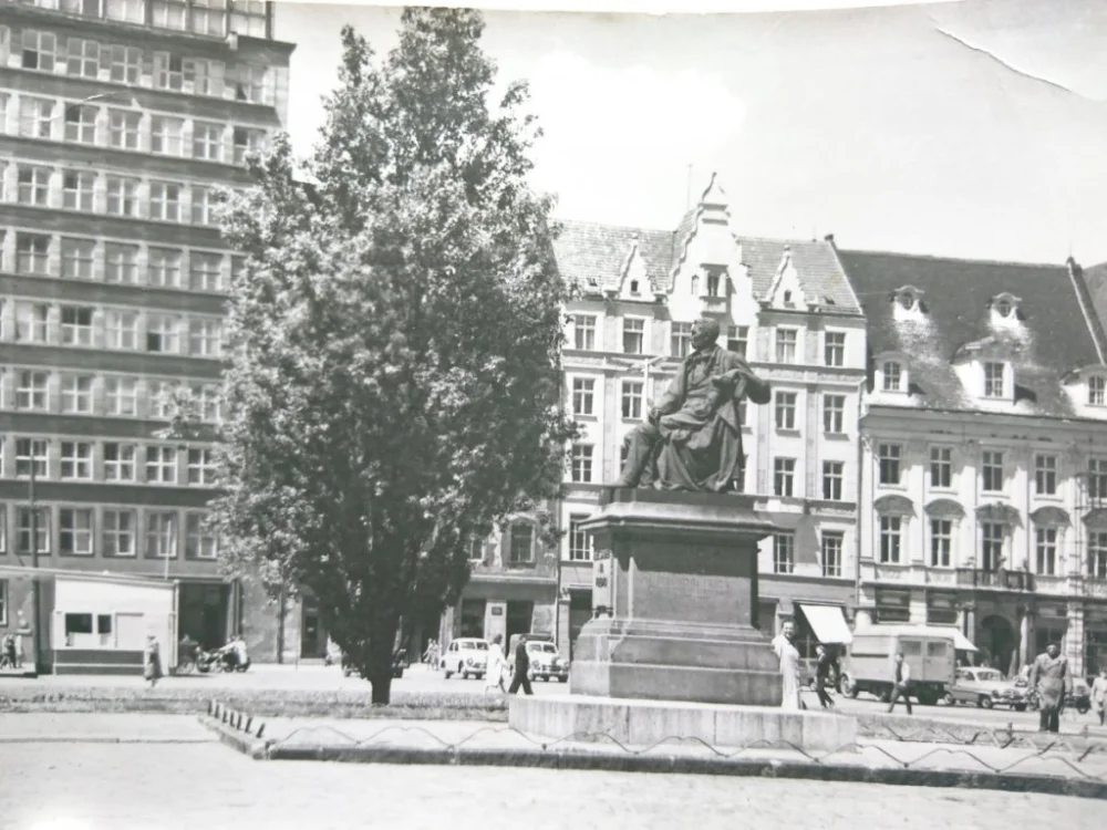 WROCŁAW. FRAGMENT RYNKU... FOT. OSUCHOWSKI Oferta
