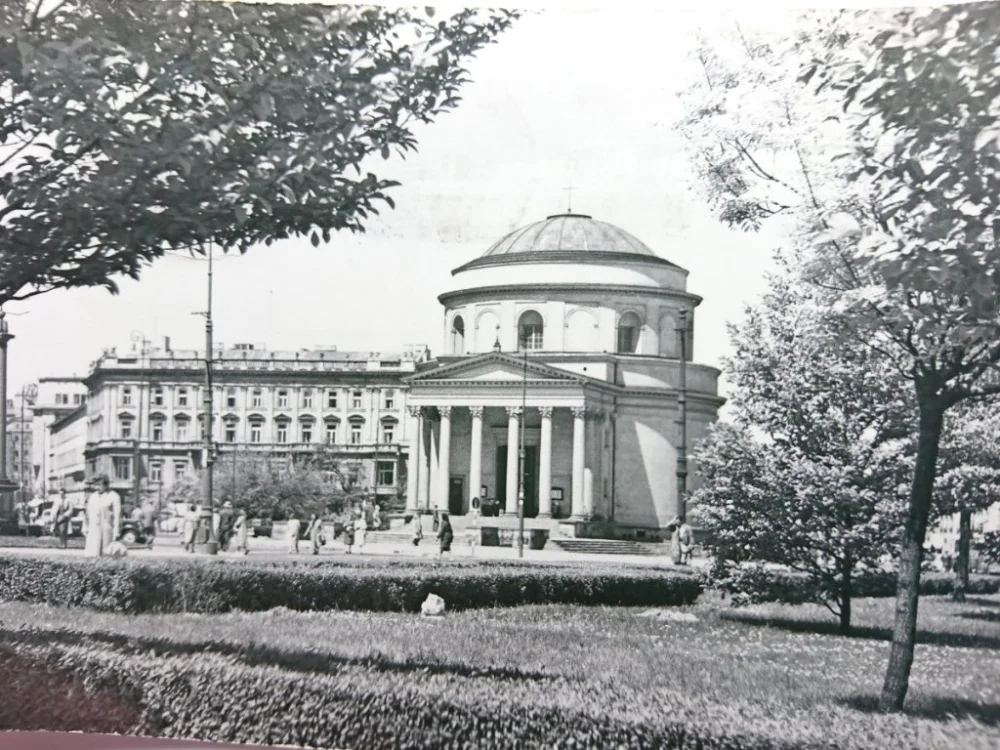 WARSZAWA. PLAC TRZECH KRZYŻY FOT. T. HERMAŃCZYK Zamów dziś