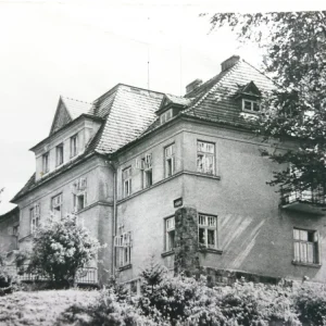 ZWARDOŃ. SCHRONISKO PTTK FOT. E. MOSKAŁA Szybka wysyłka
