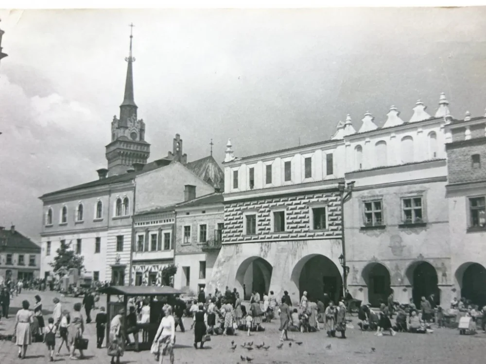 Zniżka TARNÓW. RYNEK Z ZABYTKOWYMI... FOT. K. KACZYŃSKI