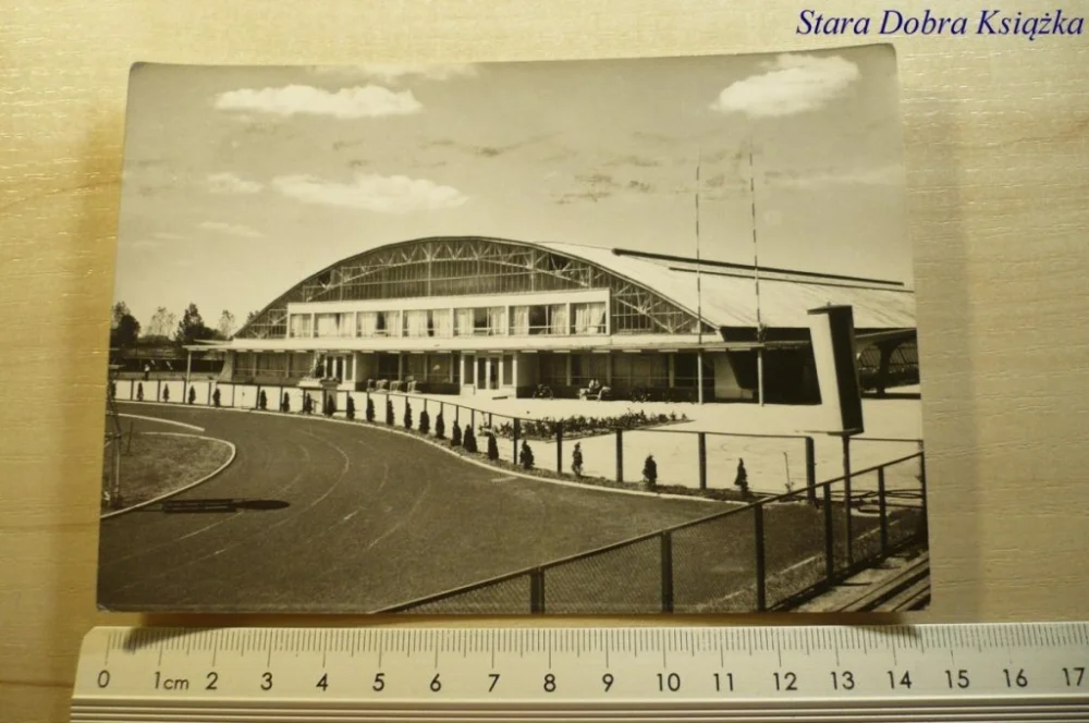Popularny MIELEC. HALA SPORTOWA FOT. J. KORPAL