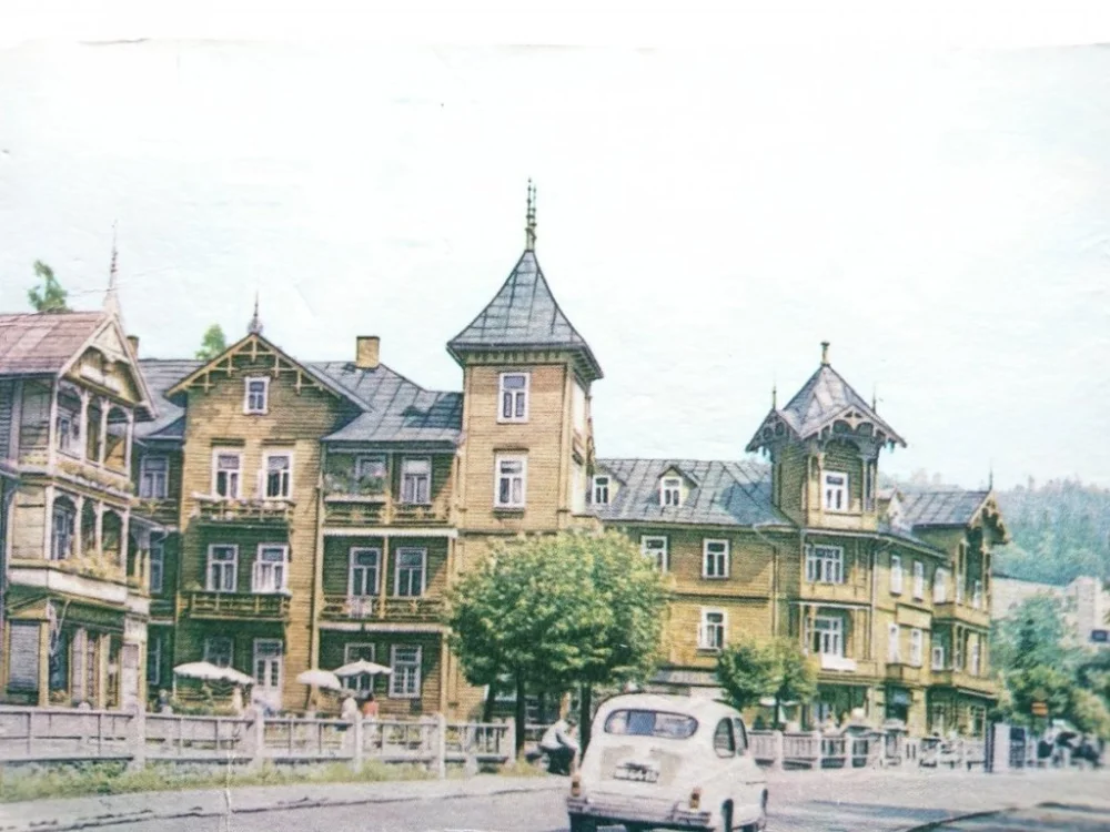 Dostępne od ręki KRYNICA. DREWNIANE WILLE NAD... FOT. KAMYKOWSKI