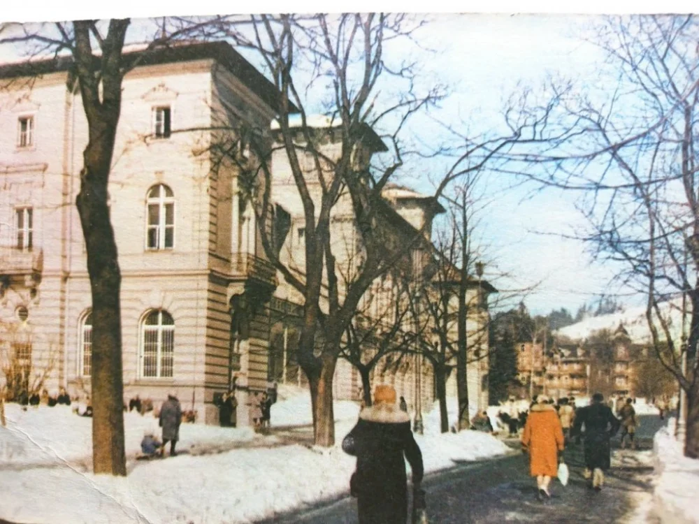 Obniżka ceny KRYNICA. DEPTAK FOT. P. KRASSOWSKI