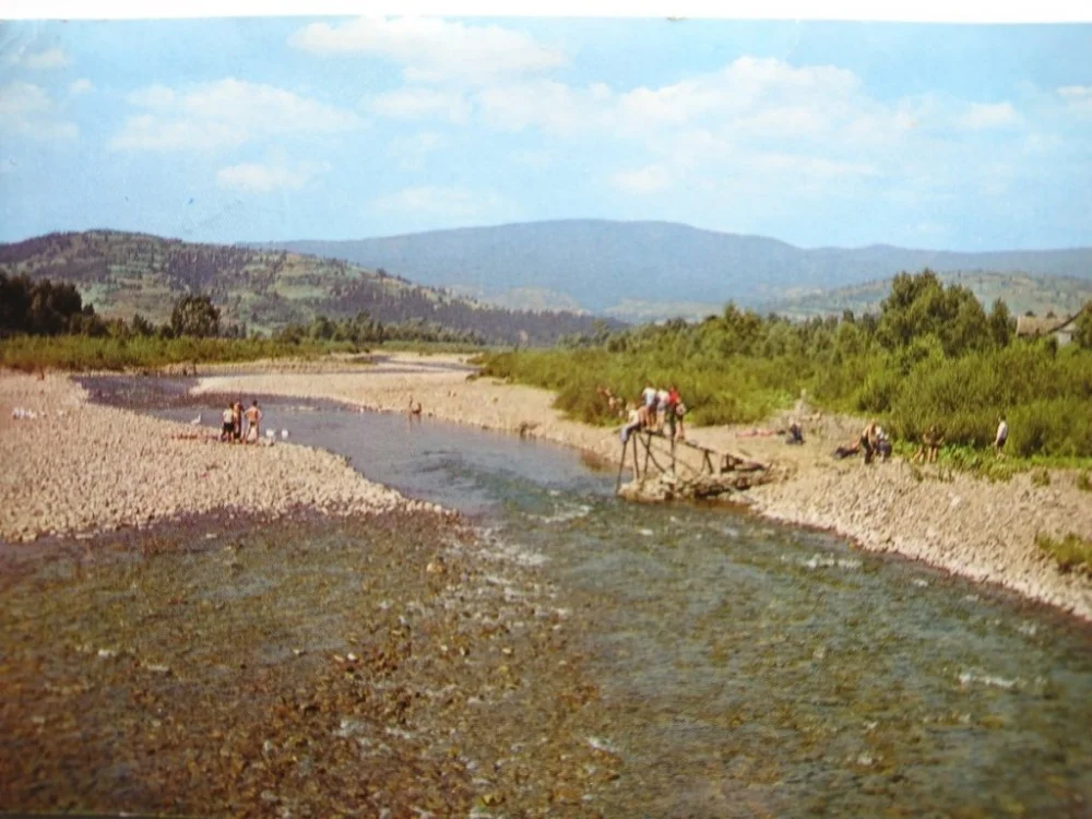 BESKID ŻYWIECKI. RZEKA SOŁA... FOT. A. STELMACH Darmowy zwrot