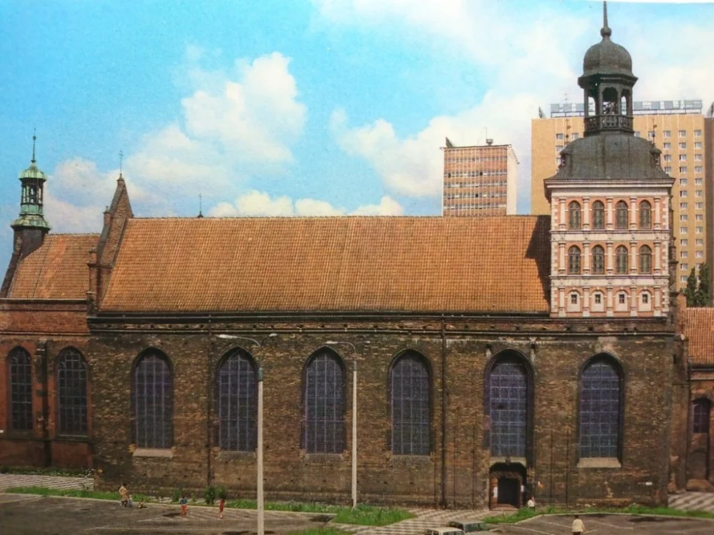 GDAŃSK. KOŚCIÓŁ ŚW. BRYGIDY... FOT. S. JABŁOŃSKA Bezpieczne zakupy