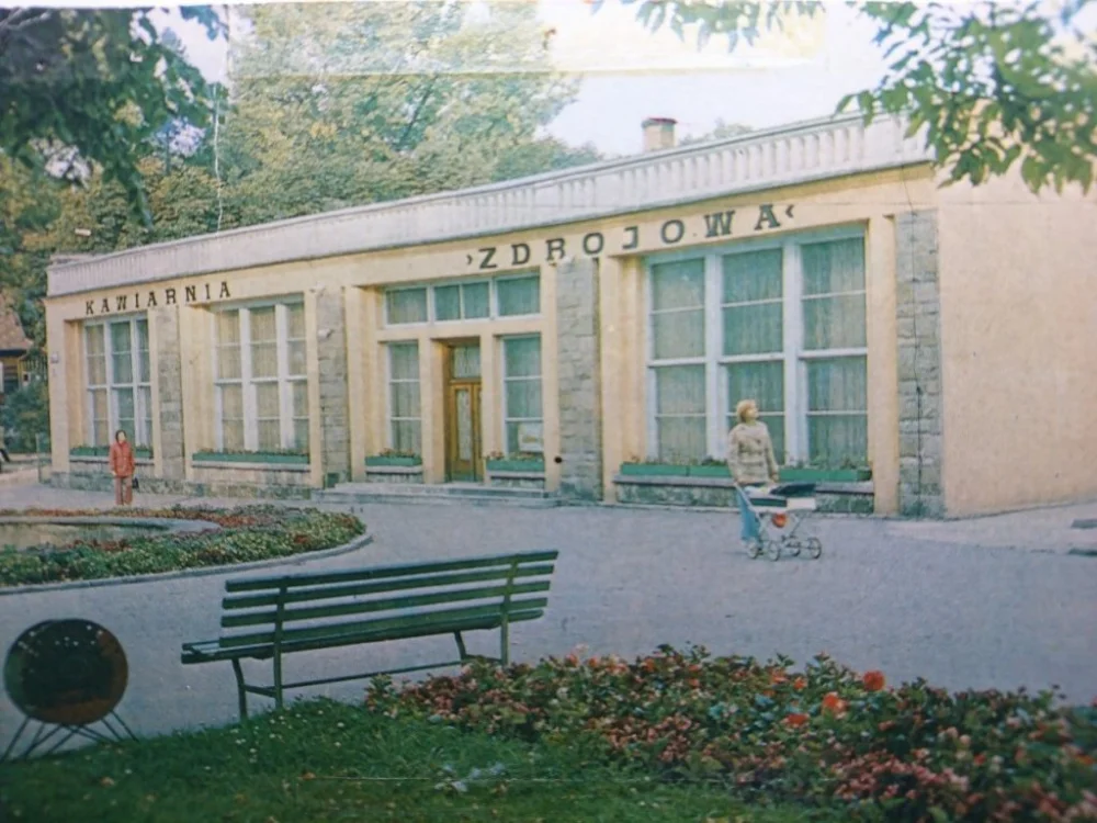 RABKA. KAWIARNIA 'ZDROJOWA' FOT. S. R. SADOWSKI Zamów dziś
