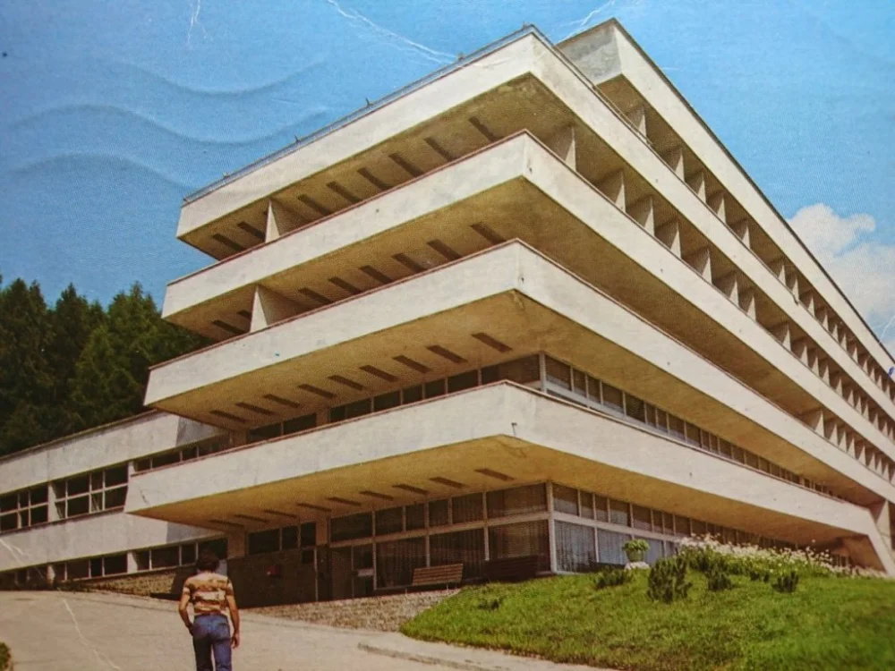 SZCZAWNICA-KROŚCIENKO. SANATORIUM FOT. SADOWSKI Taniej