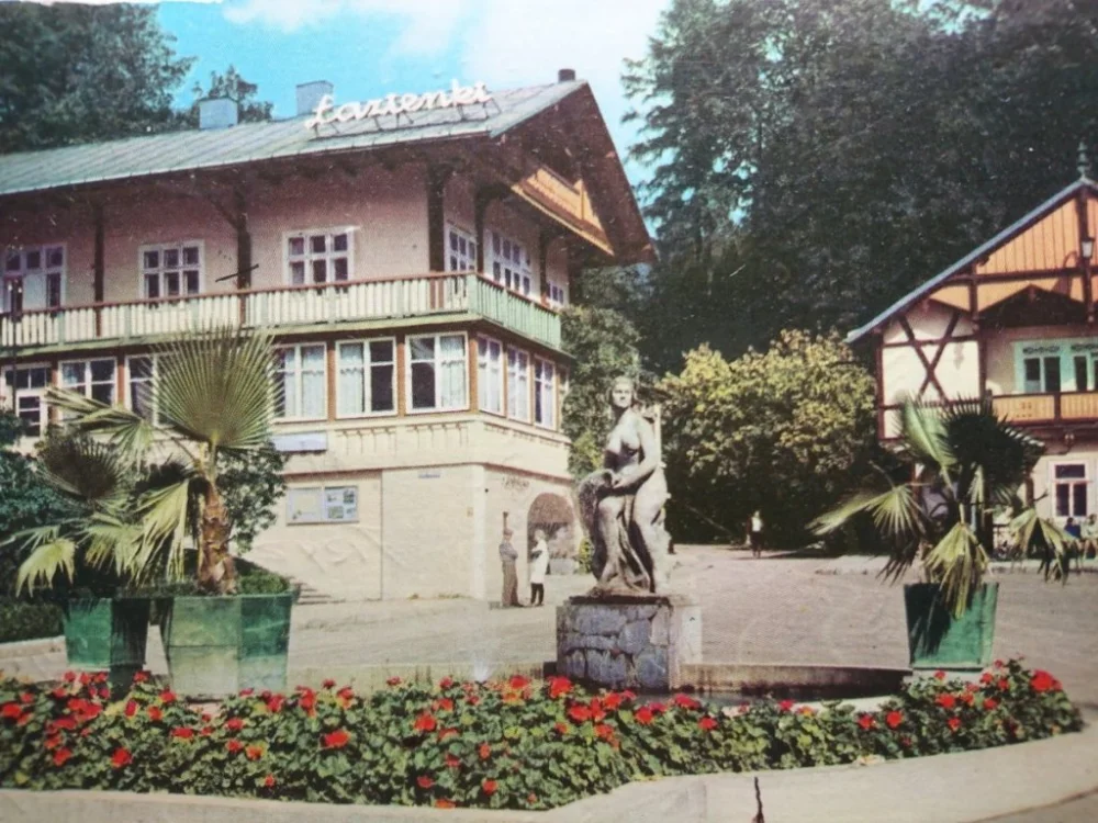 SZCZAWNICA. PLAC DIETLA FOT. M, RACZKOWSKI Premium