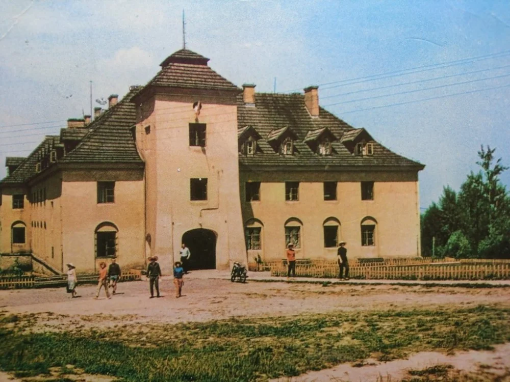 ŚWIĘTA KATARZYNA. SCHRONISKO PTTK FOT. WENDOŁOWSKI Ekspresowa dostawa