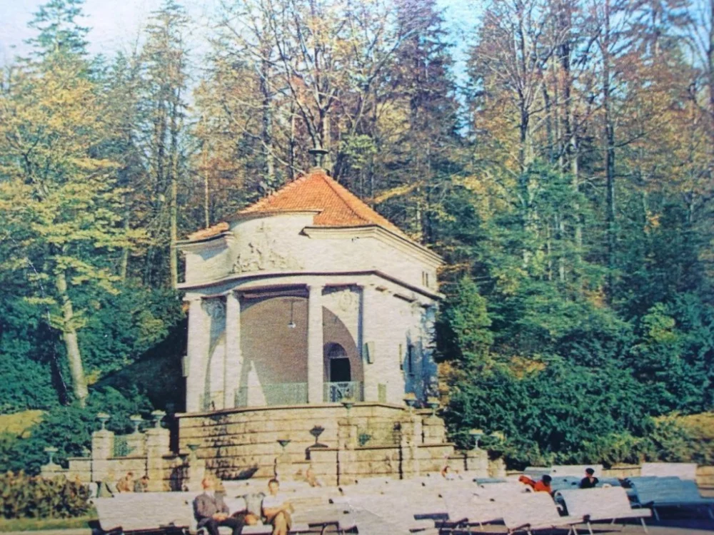 KRYNICA. MUSZLA KONCEERTOWA FOT. P. KRASSOWSKI Szybka dostawa