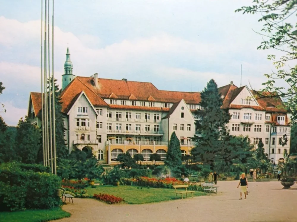 KUDOWA ZDRÓJ. SANATORIUM 'POLONIA' FOT. KRASSOWSKI Niska cena