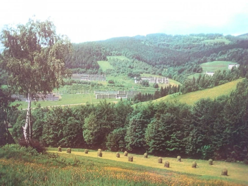 USTROŃ JASZOWIEC. DOMY WYPOCZYNKOWE FOT. SIUDECKI Super okazja