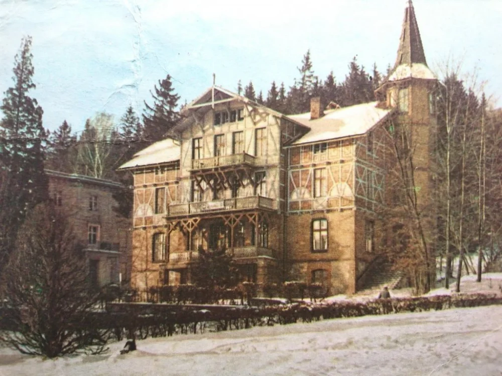 LĄDEK ZDRÓJ. DOM WYPOCZYNKOWY FOT. KRASSOWSKI Oferta