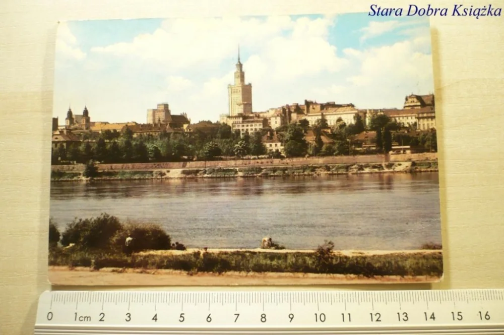 Szybka dostawa WARSZAWA. PANORAMA MIASTA FOT. P. KRASSOWSKI