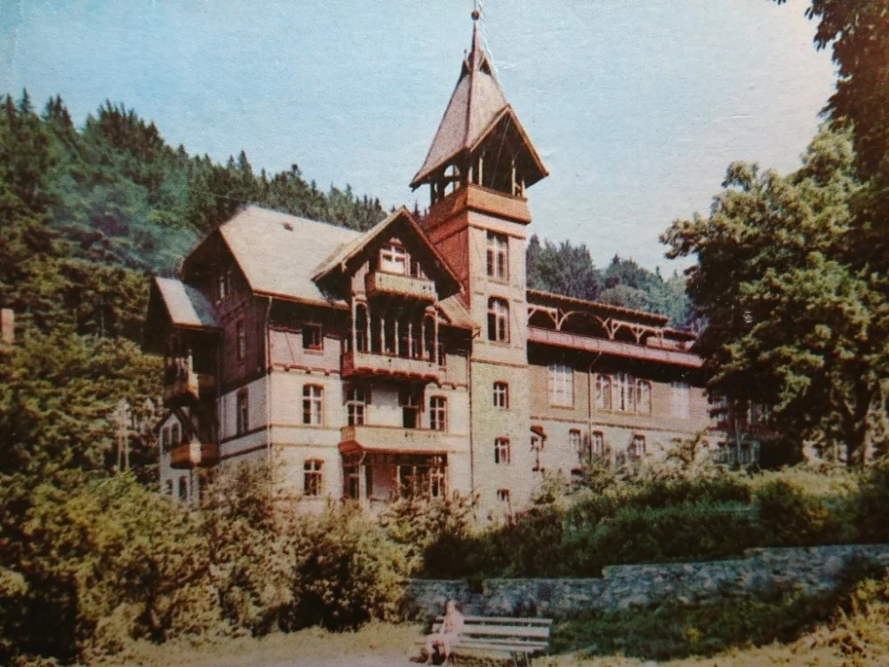 MIĘDZYGÓRZE. DOM WYPOCZNKOWY FWP.. FOT. KRASSOWSKI Ekspresowa dostawa