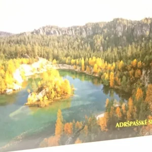 ADRŚPAŚSKE SKALNI MESTO. OBLAST ZA PISKOVNOU Tani